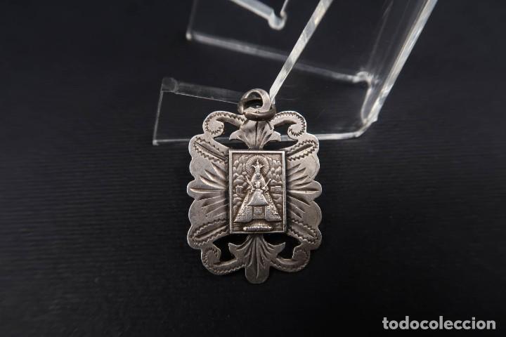 Antig&uuml;edades: Antigua Medalla Religiosa de Plata - Foto 2