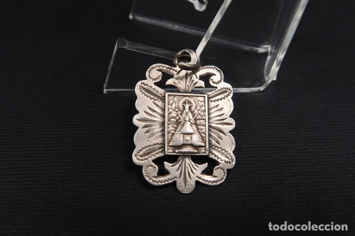 Antig&uuml;edades: Antigua Medalla Religiosa de Plata - Foto 3