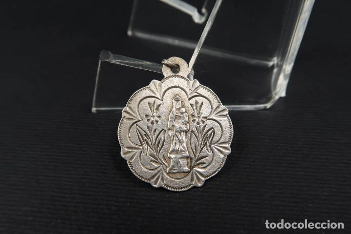 Antig&uuml;edades: Antigua Medalla Religiosa de Plata - Foto 1