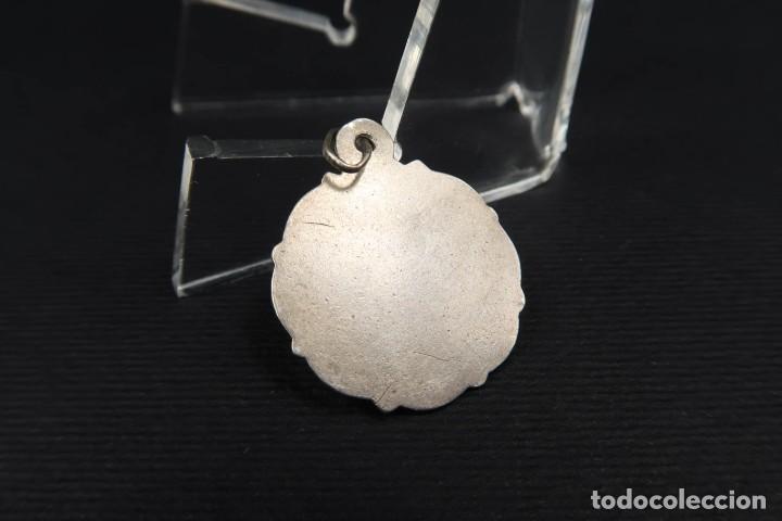 Antig&uuml;edades: Antigua Medalla Religiosa de Plata - Foto 3