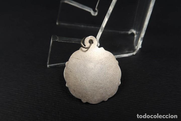 Antig&uuml;edades: Antigua Medalla Religiosa de Plata - Foto 4