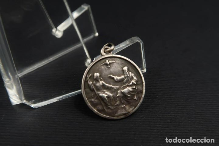 Antig&uuml;edades: Antigua Medalla Religiosa de Plata - Foto 2
