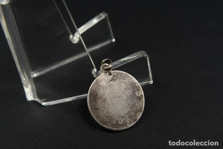 Antig&uuml;edades: Antigua Medalla Religiosa de Plata - Foto 3