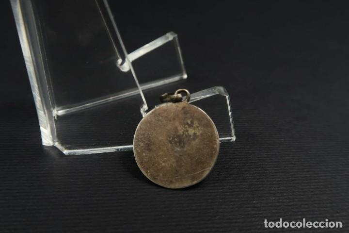 Antig&uuml;edades: Antigua Medalla Religiosa de Plata - Foto 3