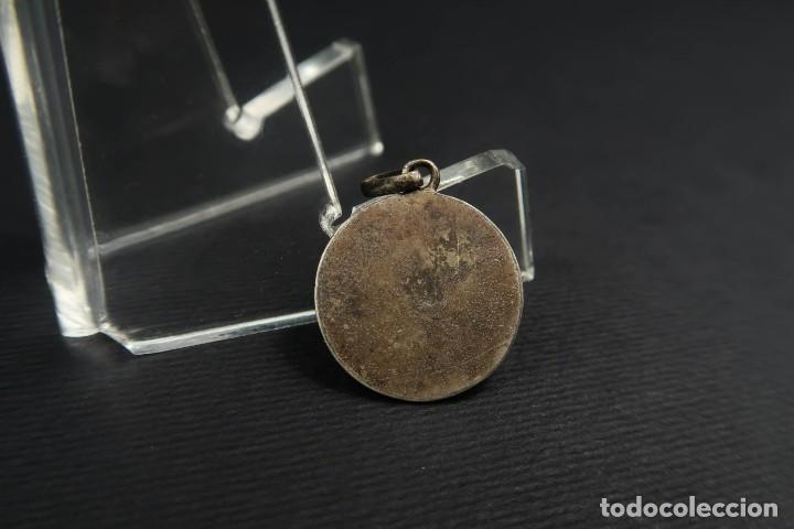Antig&uuml;edades: Antigua Medalla Religiosa de Plata - Foto 4