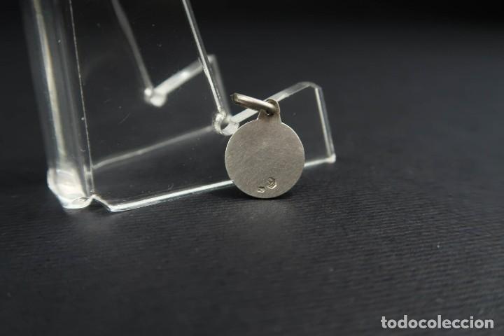 Antig&uuml;edades: Antigua Medalla Religiosa de Plata - Foto 4