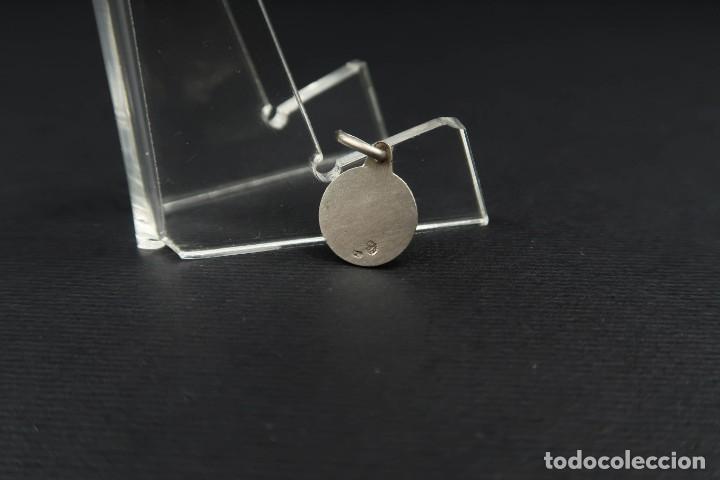 Antig&uuml;edades: Antigua Medalla Religiosa de Plata - Foto 6
