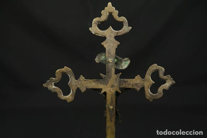 Antig&uuml;edades: Antiguo Crucifijo de Bronce - Foto 11