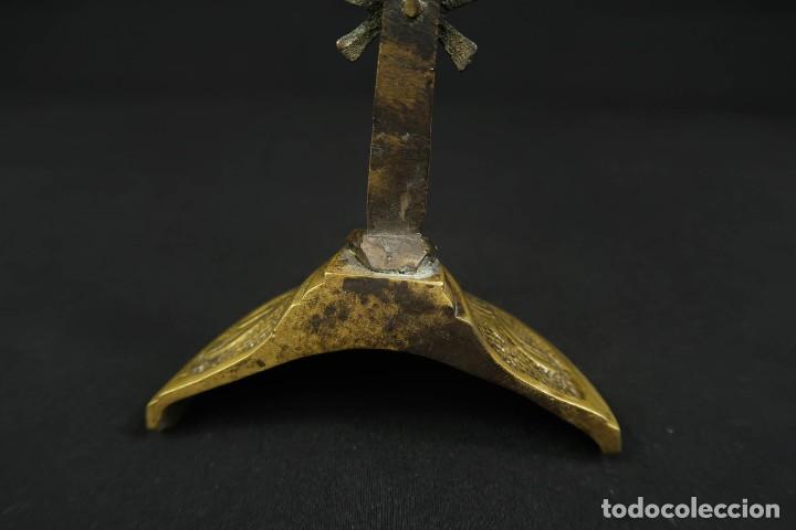 Antig&uuml;edades: Antiguo Crucifijo de Bronce - Foto 13