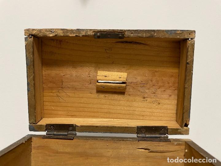 Antig&uuml;edades: LIMOSNERA MADERA ANTIGUA - Foto 12