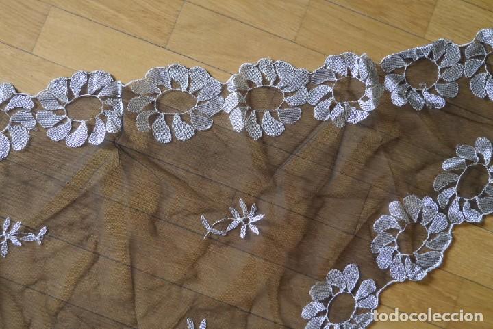 Antig&uuml;edades: Mantilla antigua triangular de tres picos - Foto 5