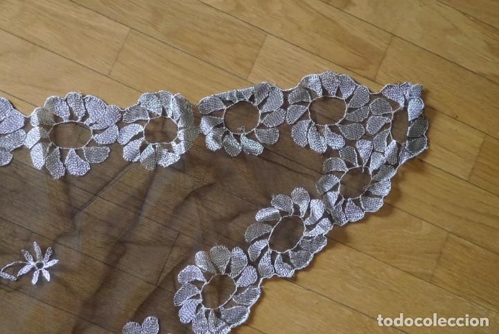 Antig&uuml;edades: Mantilla antigua triangular de tres picos - Foto 6