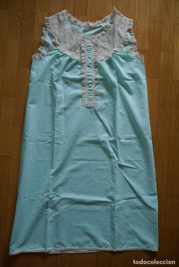 Antig&uuml;edades: Camis&oacute;n tela verde con encajes - Foto 2
