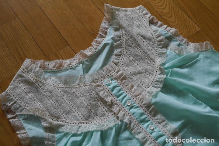 Antig&uuml;edades: Camis&oacute;n tela verde con encajes - Foto 7