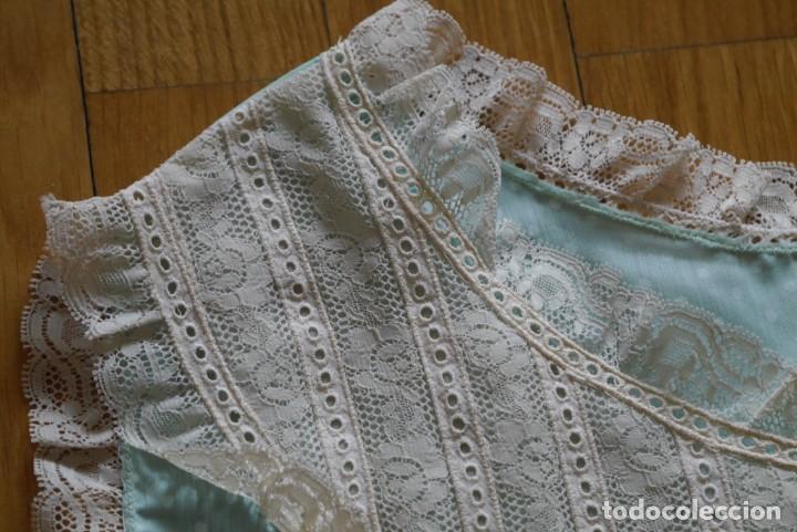 Antig&uuml;edades: Camis&oacute;n tela verde con encajes - Foto 8