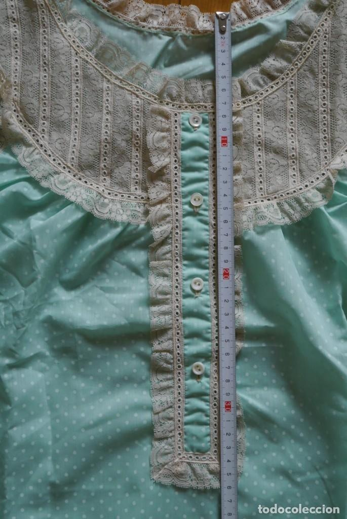 Antig&uuml;edades: Camis&oacute;n tela verde con encajes - Foto 16