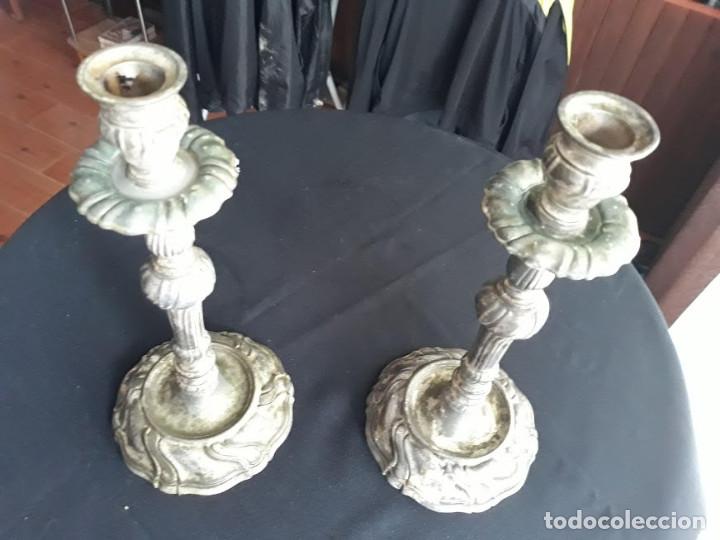 Antig&uuml;edades: Dos Candelabros grandes - Foto 3