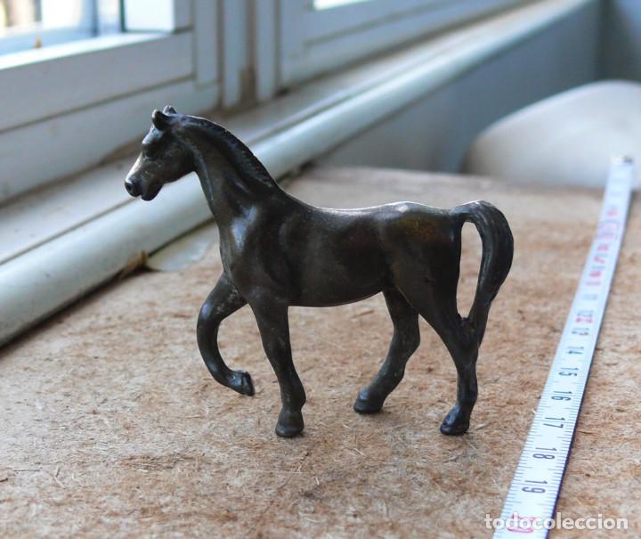 Antigüedades: escultura en miniatura.bronce.caballo. n 3 - Foto 1 - 284290988