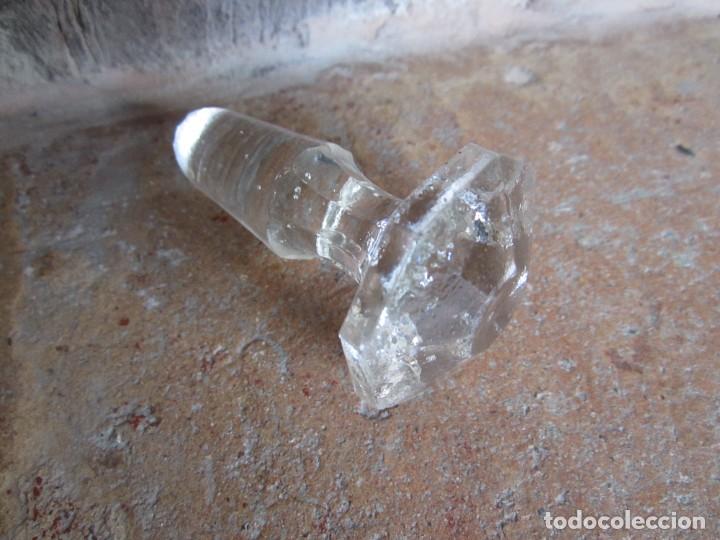 Antig&uuml;edades: Tap&oacute;n antiguo de cristal - Foto 1
