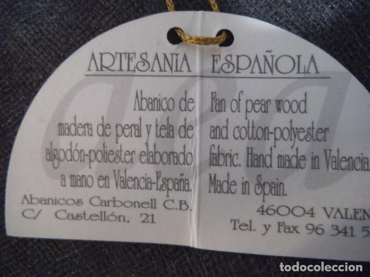 Antig&uuml;edades: ABANICO &uml;CARBONELL &uml; ( BLANCO ) FLORES ROJAS - Foto 15