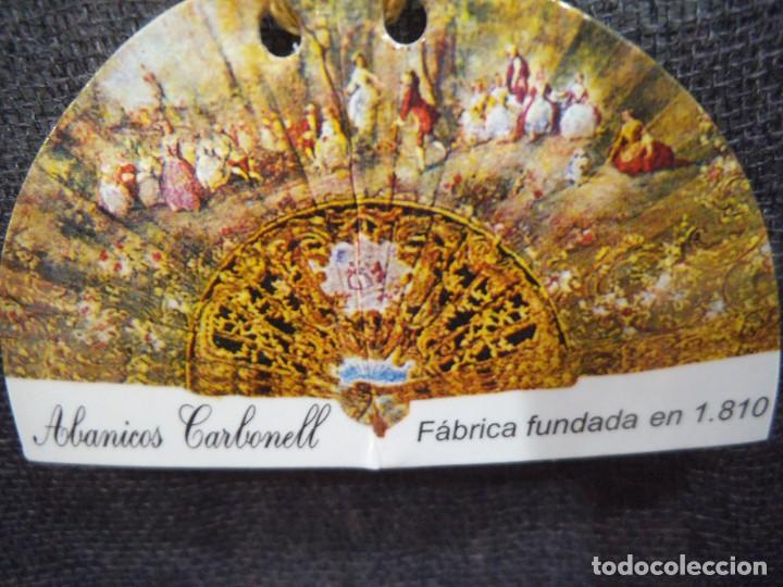 Antig&uuml;edades: ABANICO &uml;CARBONELL &uml; ( BLANCO ) FLORES ROJAS - Foto 13