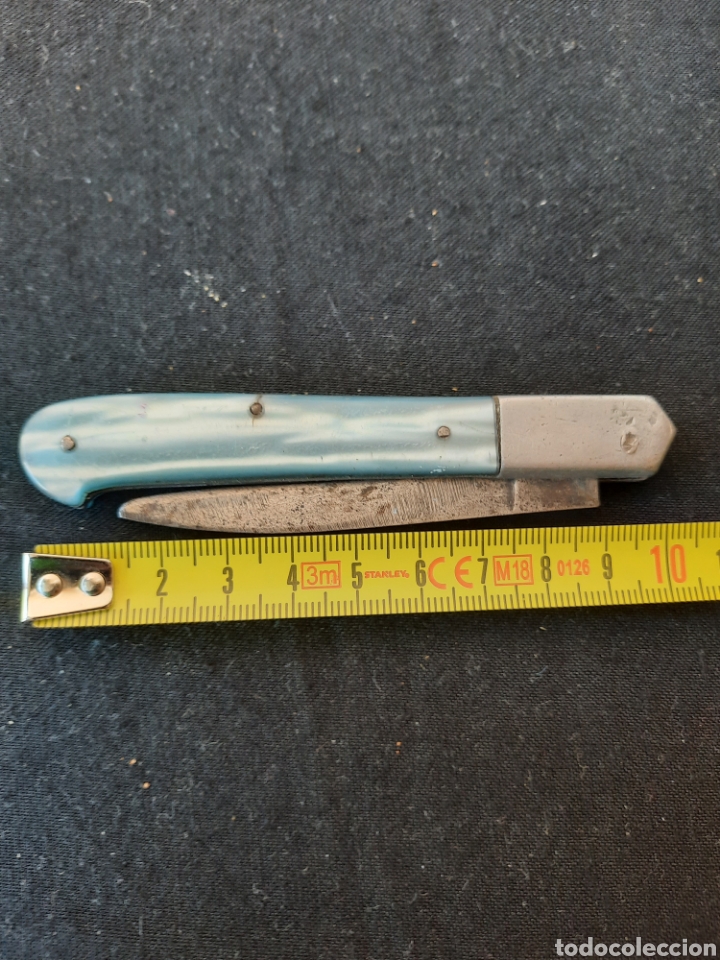 Antiques: Antigua navaja mango de baquelita.