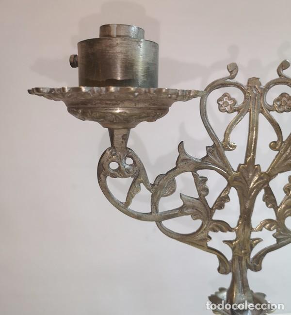 Antig&uuml;edades: Candelabro de Dos Velas - Foto 4