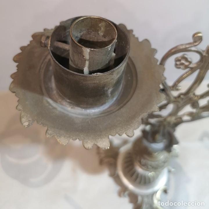 Antig&uuml;edades: Candelabro de Dos Velas - Foto 5