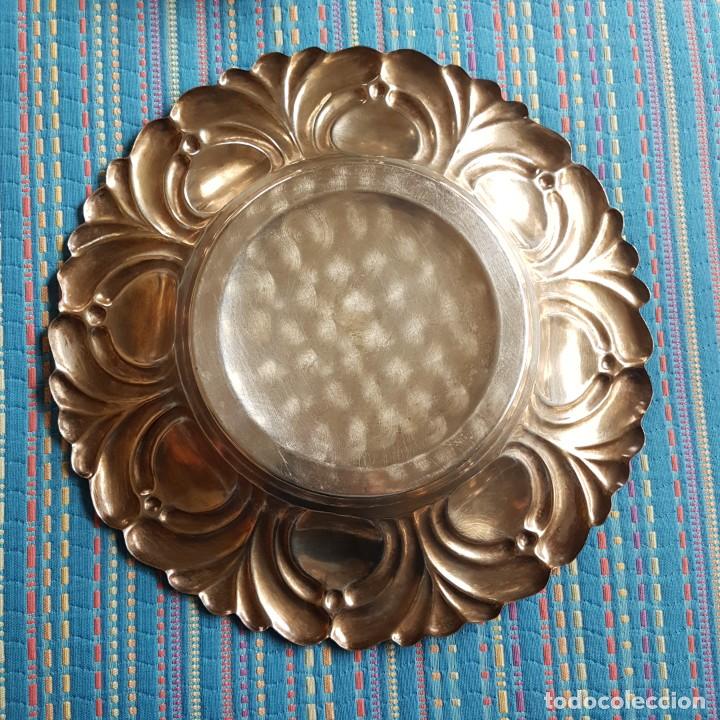 Antig&uuml;edades: PLATO MET&Aacute;LICO PLATEADO - Foto 2