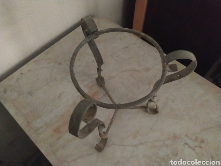 Antig&uuml;edades: Macetero muy antiguo de hierro forjado - Foto 2