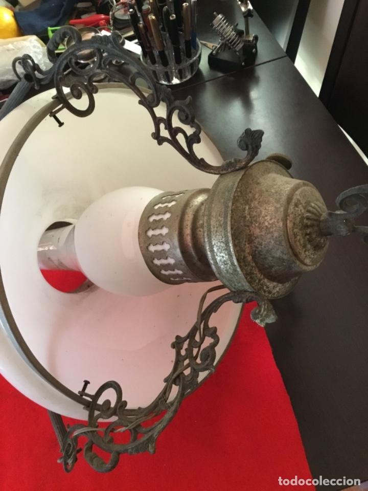 Antig&uuml;edades: L&aacute;mpara opalina, quinqu&eacute; transformado a energ&iacute;a el&eacute;ctrica, extensible - Foto 2