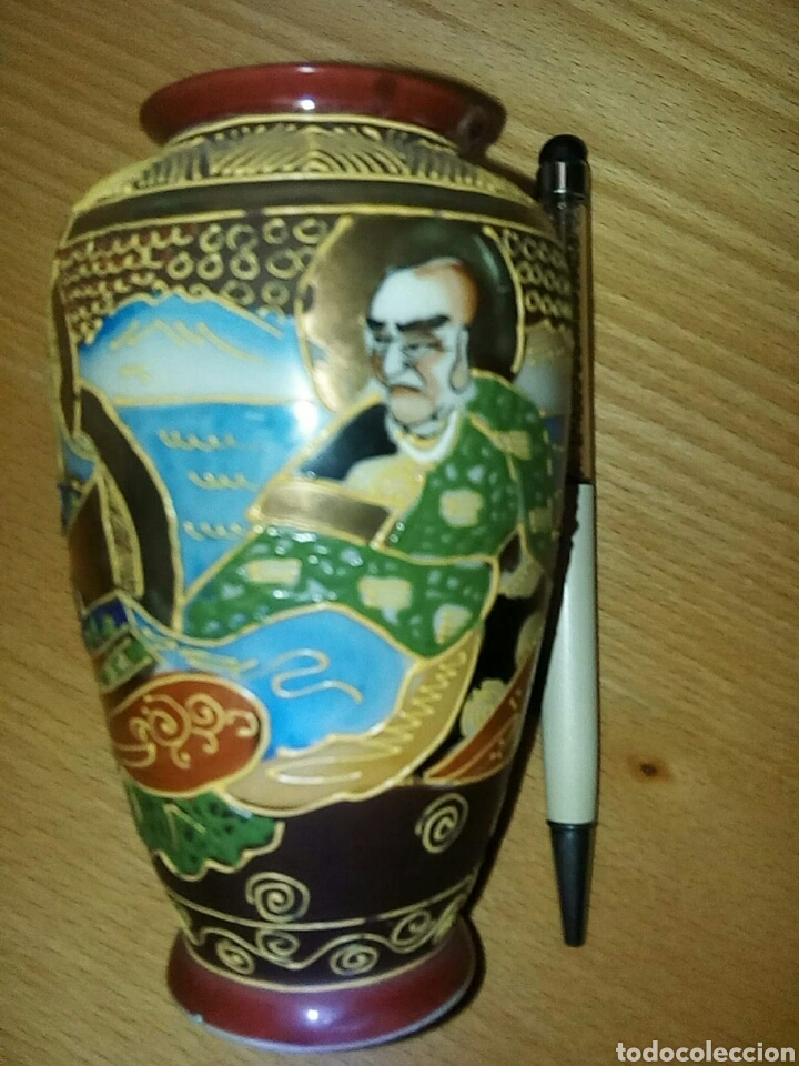 Antig&uuml;edades: Florero antiguo de pircelano - Foto 2