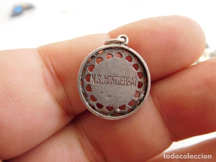 Antig&uuml;edades: Medalla de plata de la virgen de Montserrat - Foto 2