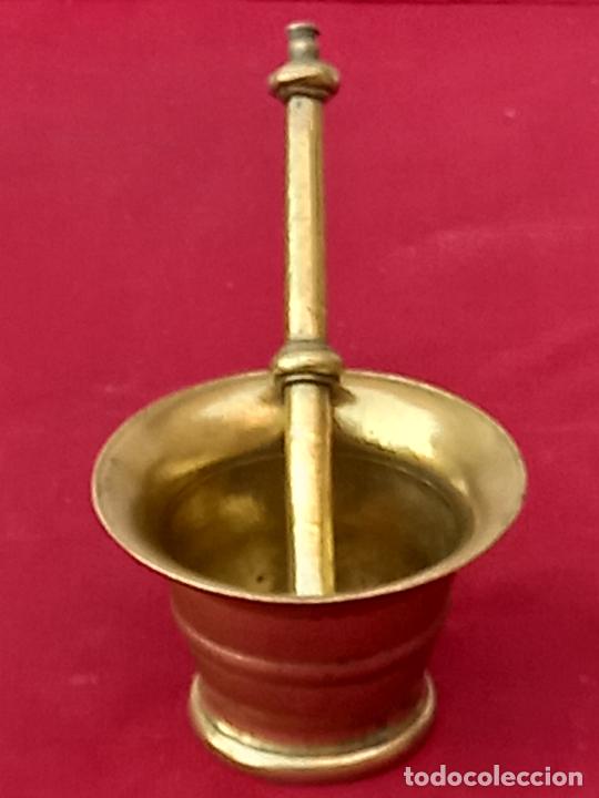 Antig&uuml;edades: ALMIREZ O MORTERO ANTIGUO EN BRONCE, CON SU MANO. - Foto 2