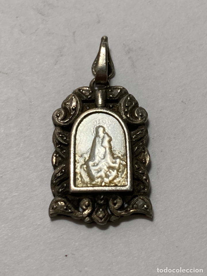 Antig&uuml;edades: Medalla de plata Religiosa - Foto 1