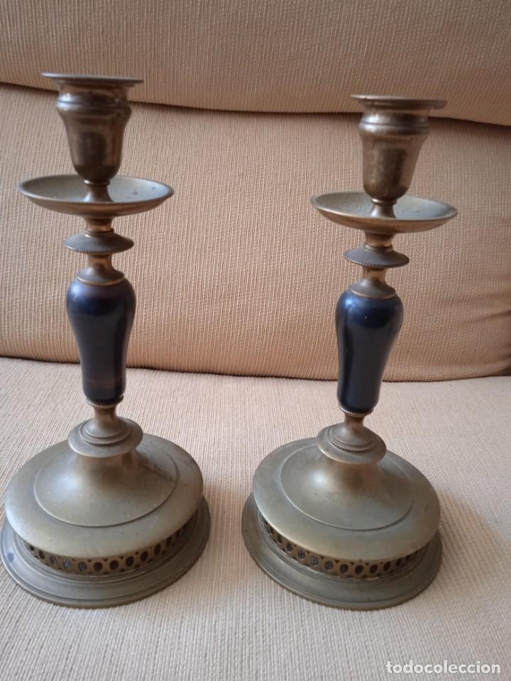Antig&uuml;edades: Candelabros de bronce - Foto 1