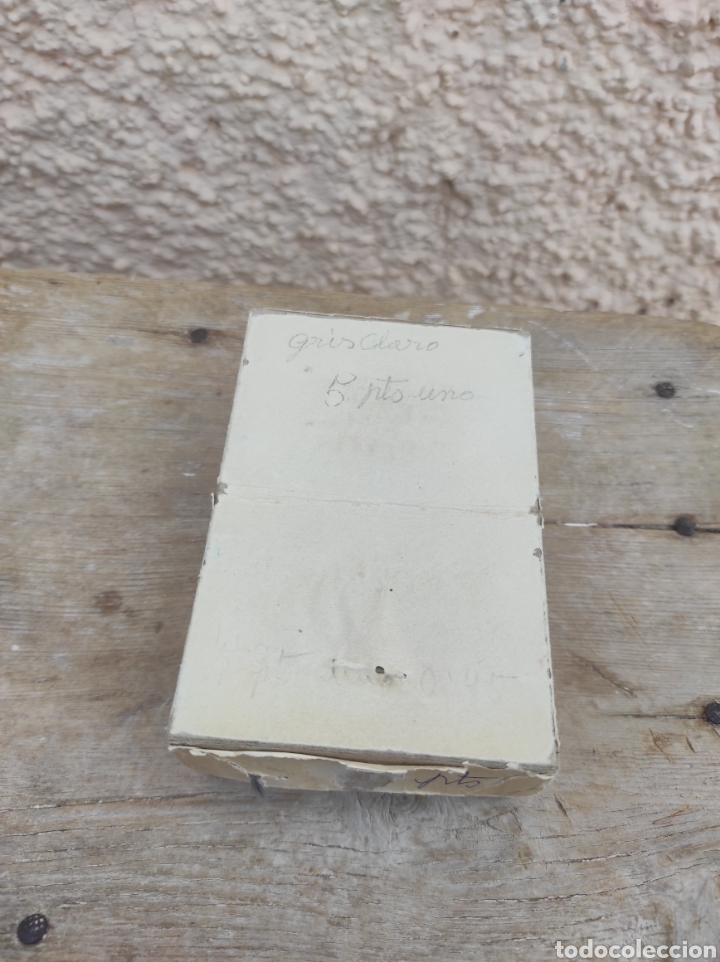 Antig&uuml;edades: Antigua Caja de Botones Color Marr&oacute;n - Foto 2