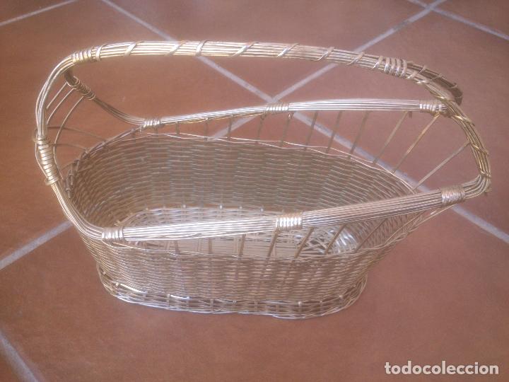 Antig&uuml;edades: CESTA EN PLATEADO - Foto 1