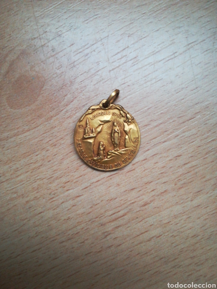 Antig&uuml;edades: Medalla Oficial del Centenario Lourdes 1958. - Foto 1