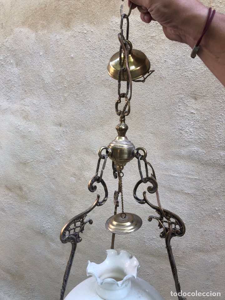Antig&uuml;edades: L&aacute;mpara de techo antigua en bronce - Foto 3