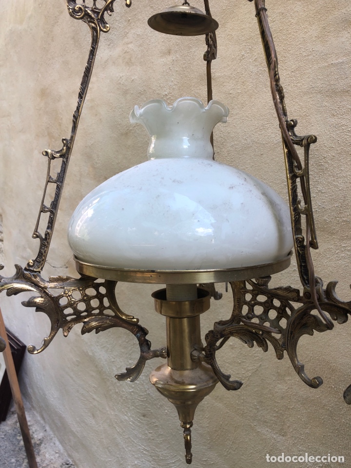 Antig&uuml;edades: L&aacute;mpara de techo antigua en bronce - Foto 4