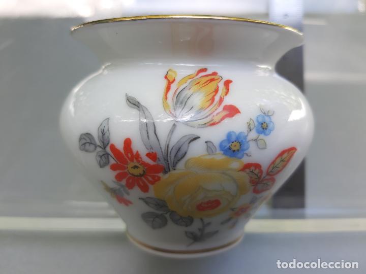 Antig&uuml;edades: JARR&Oacute;N PEQUE&Ntilde;O CON FLORES PORCELANA DE BAVARIA