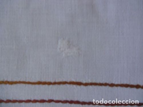 Antigüedades: Mantel antiquo .Bordado a mano totalmente.Algodon BLANCO 140 x 180 cm Preciosa alta calidad - Foto 18 - 285546518