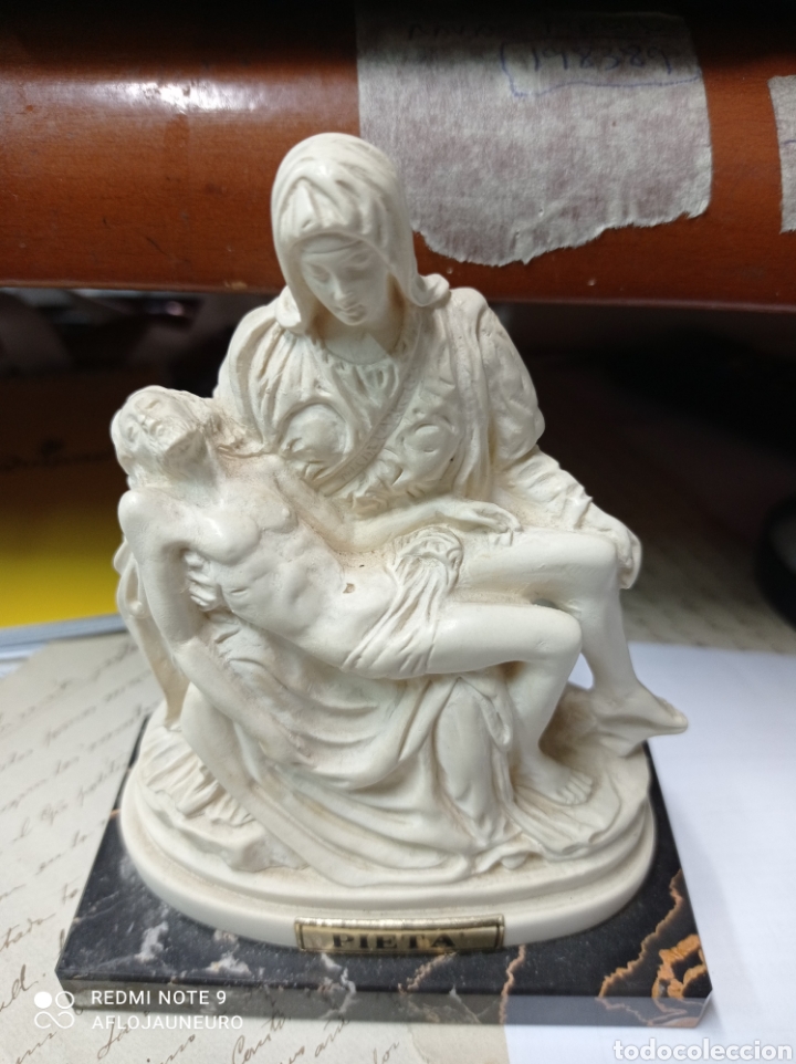 Antig&uuml;edades: Figura de la PIET&Aacute; firmada - Foto 1