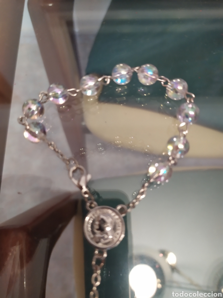 Antig&uuml;edades: Rosario de pulsera de mu&ntilde;eca en plastico - Foto 2