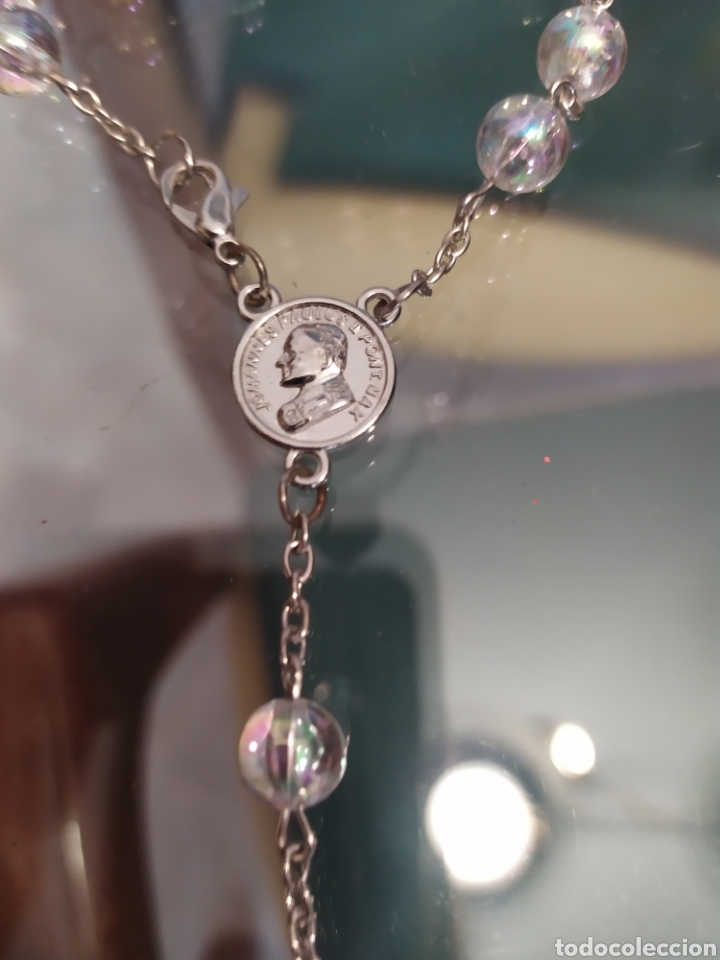 Antig&uuml;edades: Rosario de pulsera de mu&ntilde;eca en plastico - Foto 3