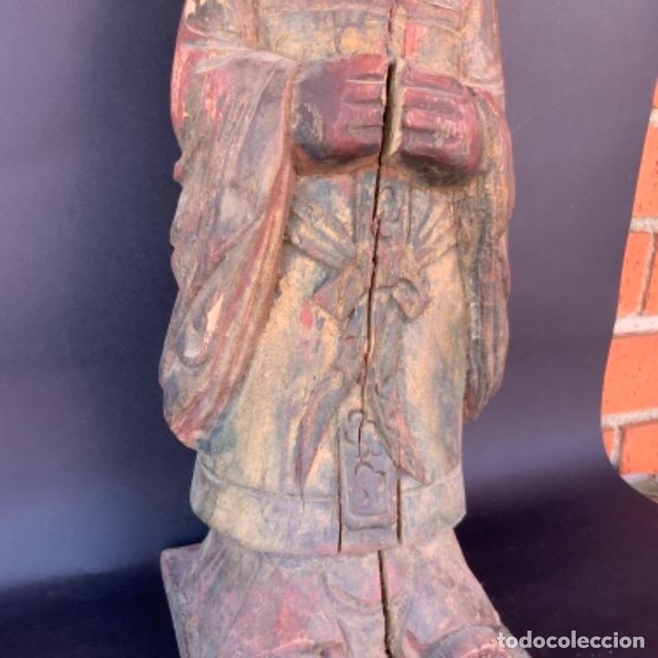 Antigüedades: TALLA DE MADERA ANTIGUA. EMPERADOR O SABIO CHINO . Restos de policromía y dorado. 42 cm. - Foto 19 - 285683203