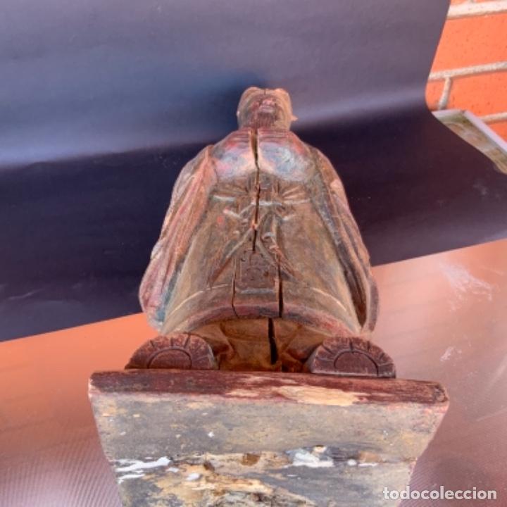 Antigüedades: TALLA DE MADERA ANTIGUA. EMPERADOR O SABIO CHINO . Restos de policromía y dorado. 42 cm. - Foto 23 - 285683203