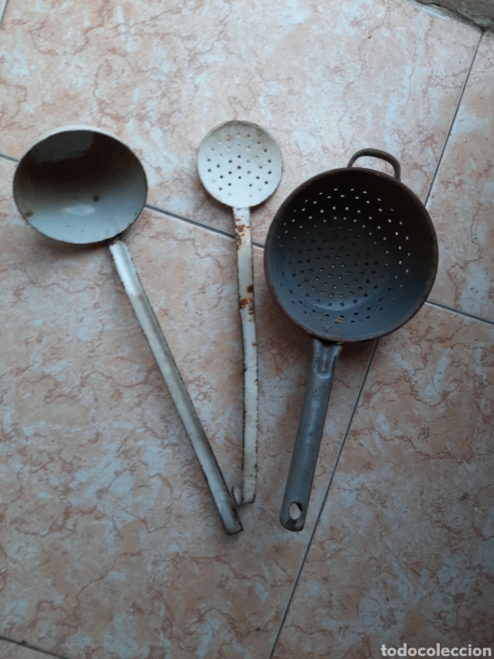 Antig&uuml;edades: 3 cazos utensilios hogar - Foto 1