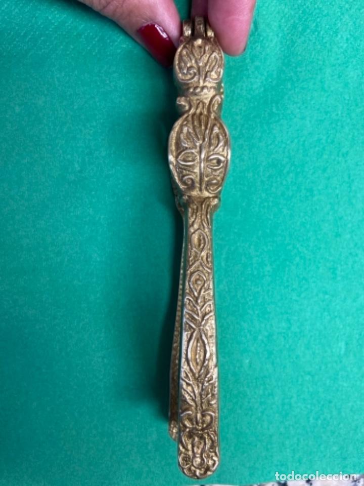 Antig&uuml;edades: Cascanueces de bronce - Foto 1